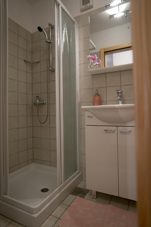 Apartmaji In Sobe Marija Jera Štanjel Habitación foto