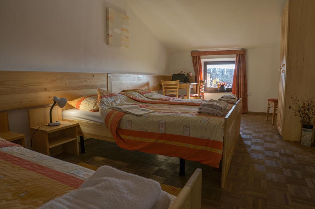 Apartmaji In Sobe Marija Jera Štanjel Habitación foto